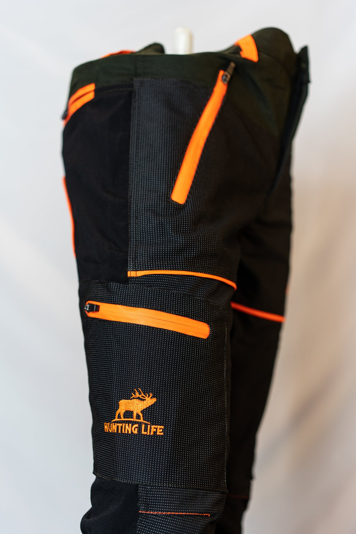 Hunting life titan orange, yellow, neutral trousers