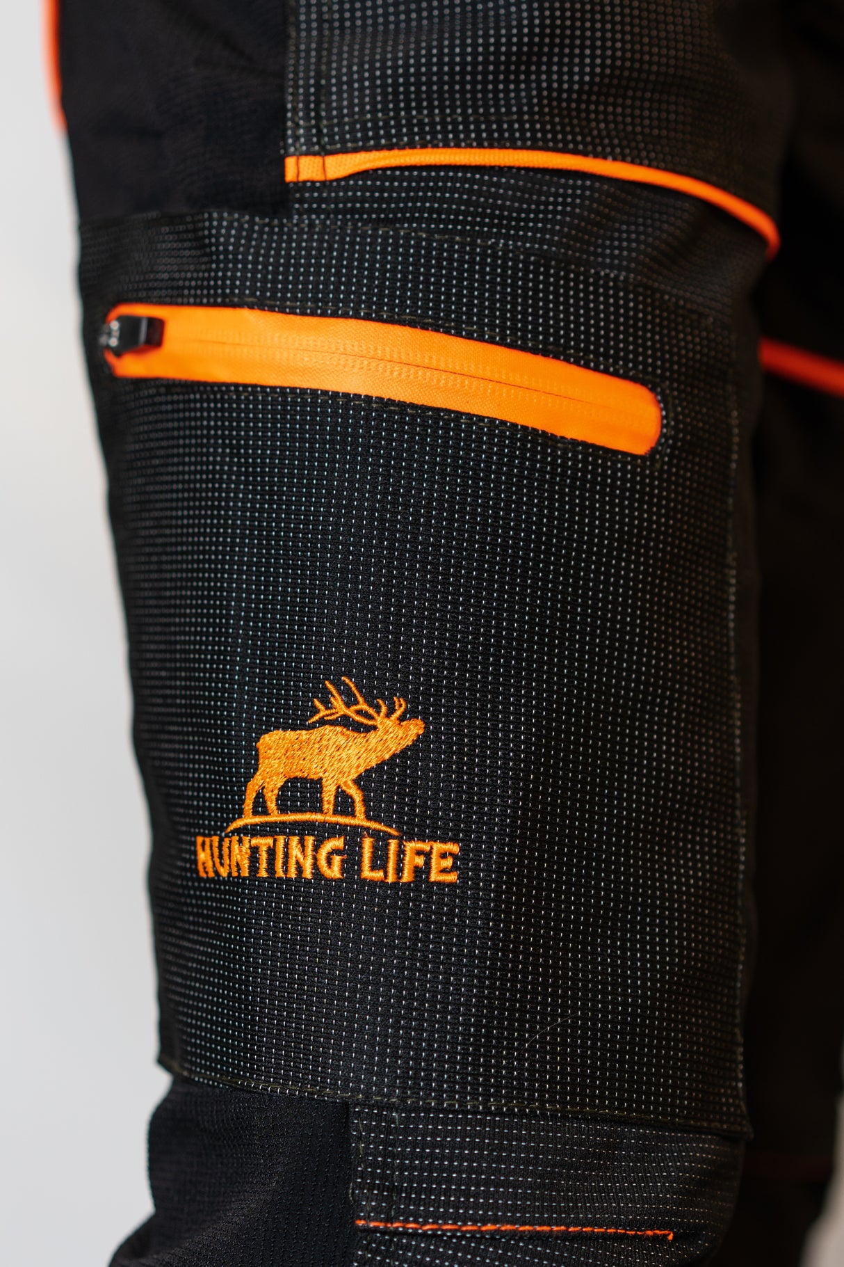 Hunting life titan orange, yellow, neutral trousers