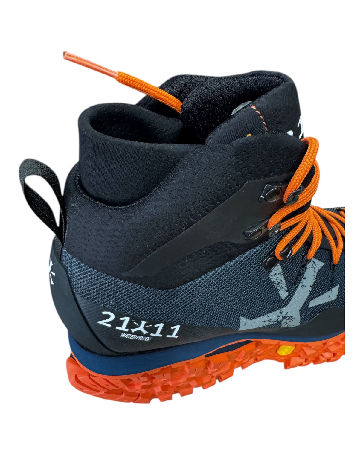 Scarpone 21Y11 trekking leggero