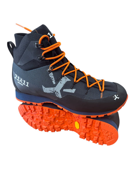 Scarpone 21Y11 trekking leggero